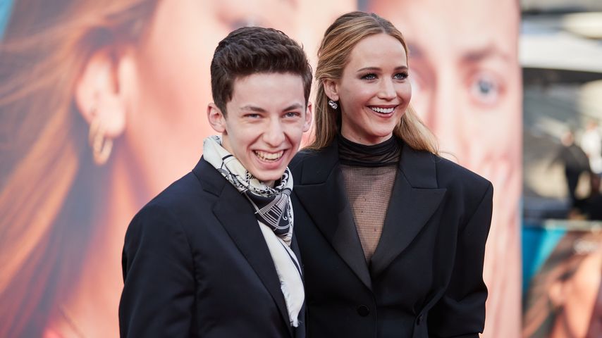 Andrew Feldman und Jennifer Lawrence bei der Premiere von "No Hard Feelings" in Berlin