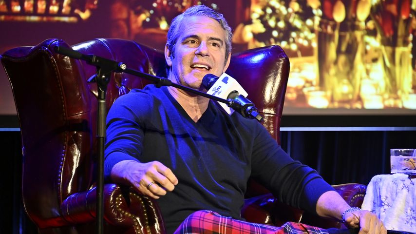 Andy Cohen während eines Radiotalks