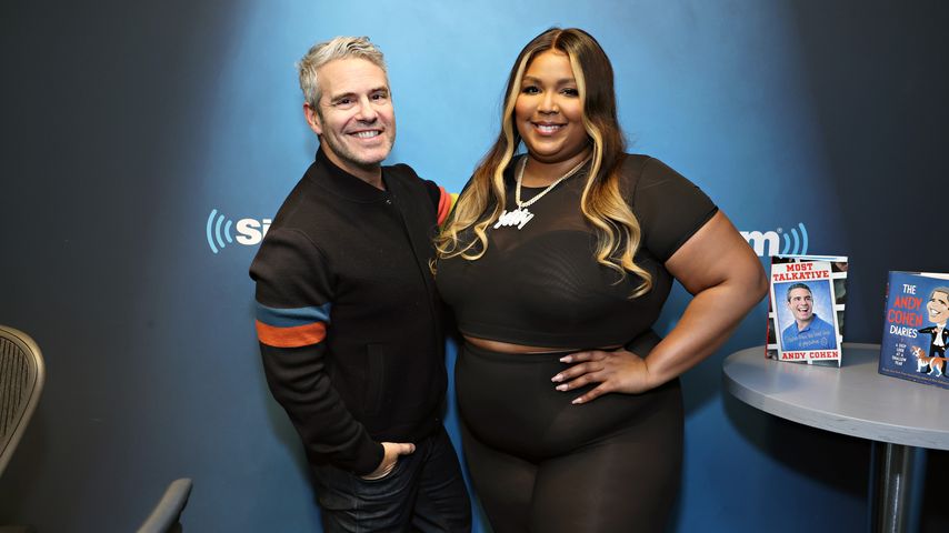 Andy Cohen und Lizzo im April 2022