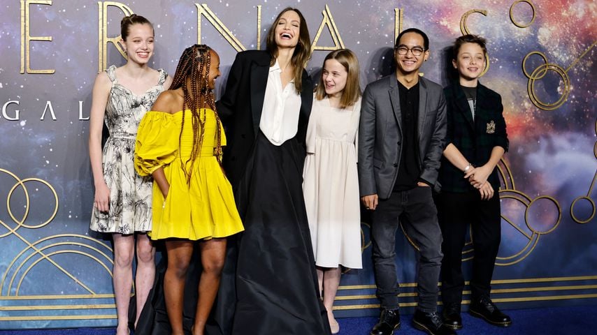 Angelina Jolie mit ihren Kindern, 2021