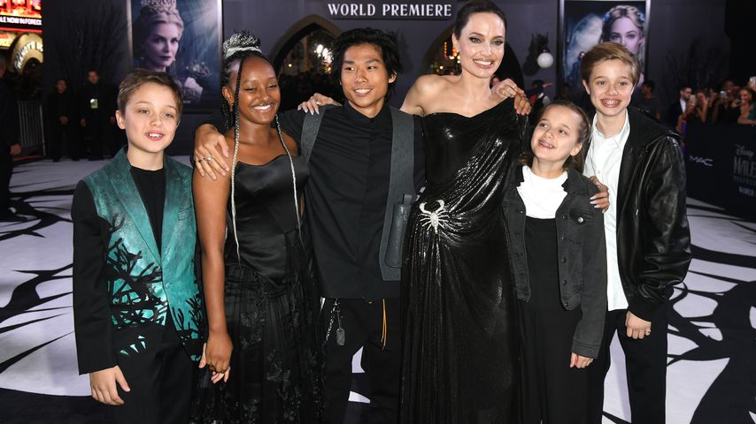 Angelina Jolie mit ihren Kindern Knox, Zahara, Pax, Vivienne, Shiloh