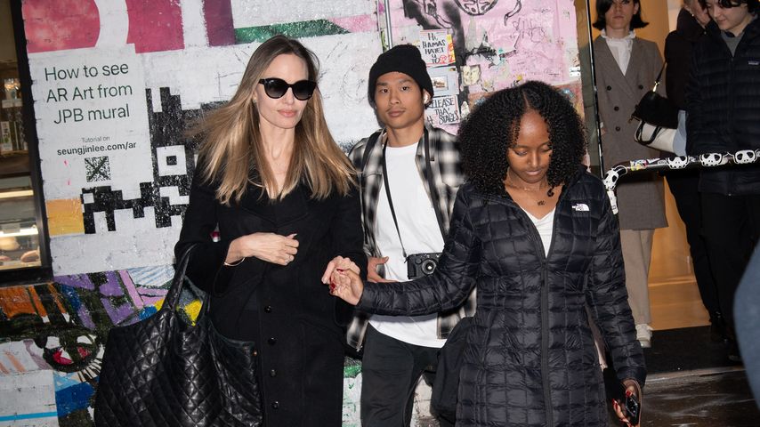 Angelina Jolie mit ihren Kindern Pax und Zahara Jolie-Pitt