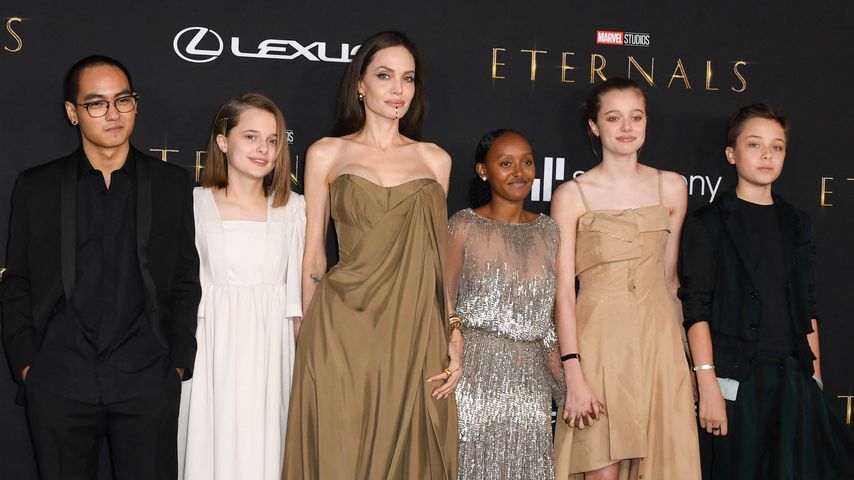 Angelina Jolie mit ihren Kindern im Oktober 2021