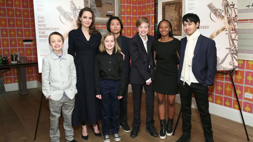 Angelina Jolie mit ihren Kindern