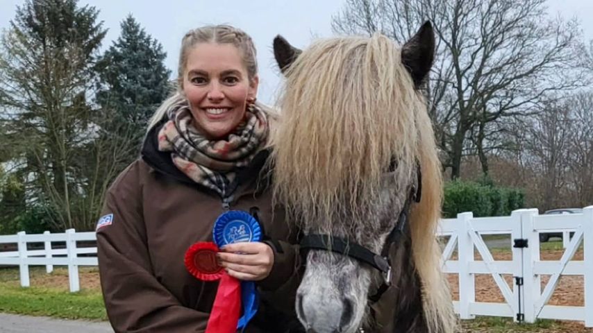 Angelina Kirsch mit ihrem Pferd Im November 2021