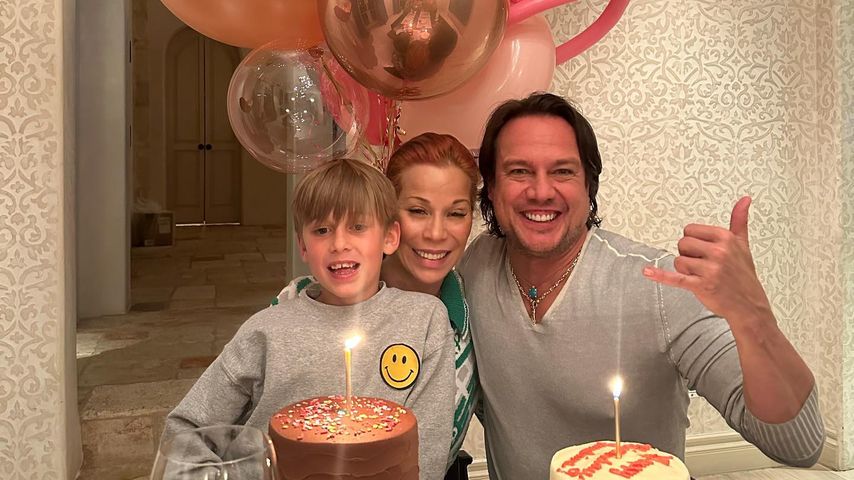 Angus Mitchell mit seiner Familie im Februar 2023