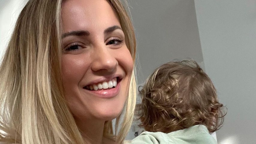 "Alles was zählt"-Ania strahlt mit Tochter Paula auf dem Arm
