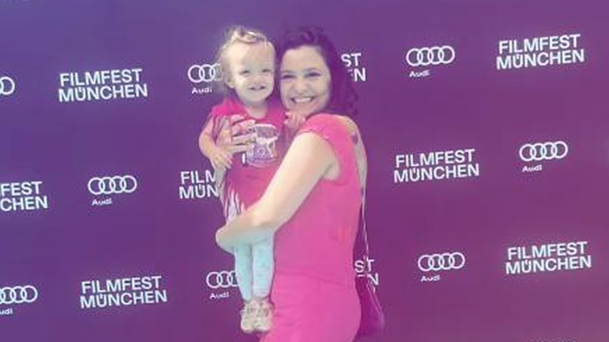 Anika Lehmann mit ihrer Tochter Anouki