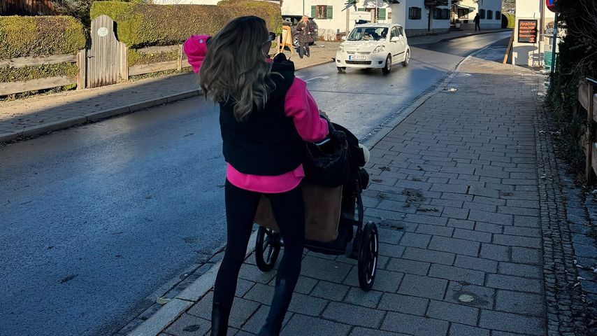 Anika Neuer mit ihrem Sohn, November 2024