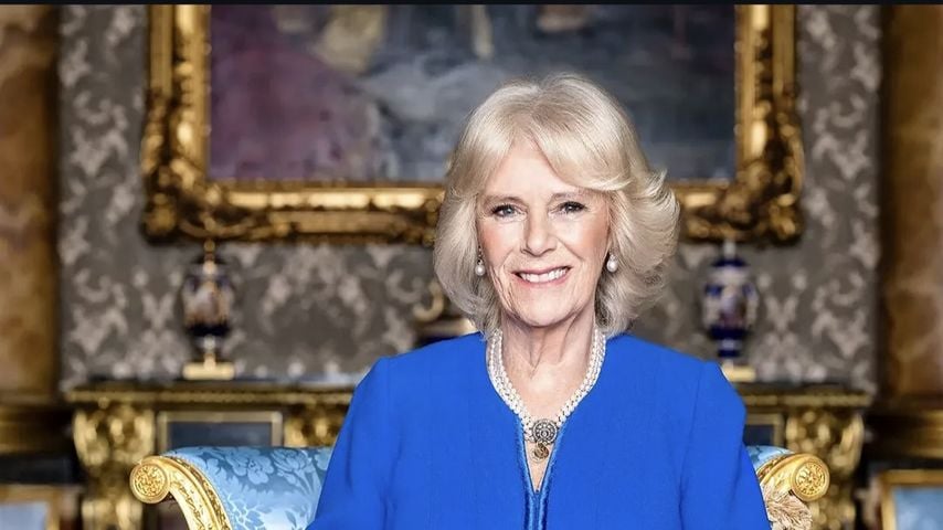 Anlässlich dieses Jubiläums hat das britische Königshaus ein neues offizielles Porträt der Königin veröffentlicht, aufgenommen vom renommierten königl