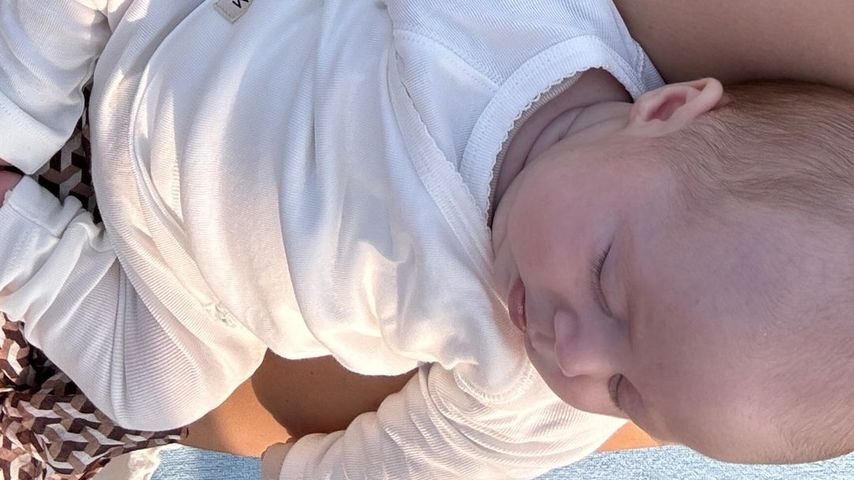 Ann-Kathrin Götze mit ihren Kindern Rome und Gioia im Dezember 2023