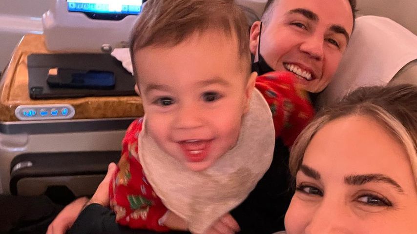 Ann-Kathrin Götze, ihr Sohn Rome und Mario Götze an Weihnachten 2021
