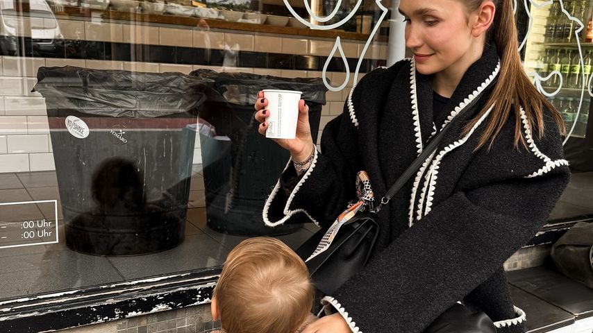 Influencerin Anna Adamyan mit Sohn Levi