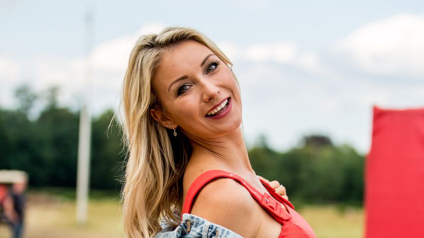 Anna-Carina Woitschack beim B2 Schlagerhammer in Berlin