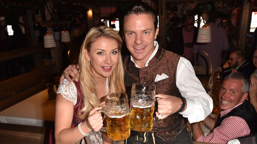 Anna-Carina Woitschack und Stefan Mross auf dem Oktoberfest 2017