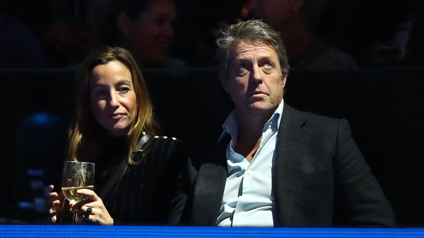 Anna Eberstein und Hugh Grant im November 2018