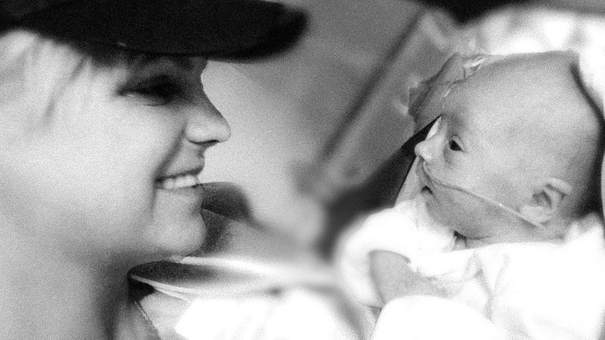 Anna Faris mit ihrem Sohn Jack im Jahr 2012