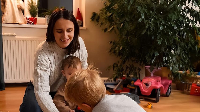 Anna Heiser mit ihren beiden Kindern im Januar 2024