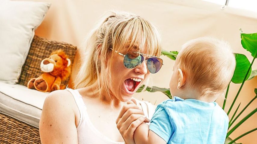 Anna Hofbauer mit ihrem Sohn, Juli 2020