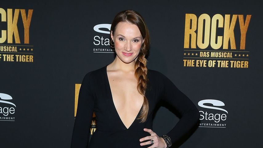 Feueralarm bei Musical: Anna Hofbauer in Sorge um Familie