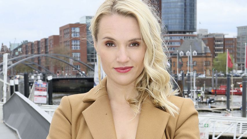 Anna Hofbauer bei einem Fototermin im Hamburger Hafen, April 2019