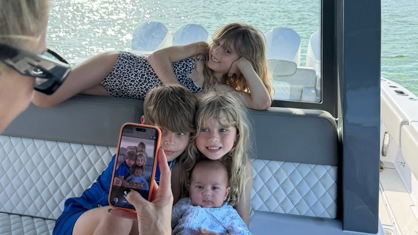 Anna Kournikova mit ihren vier Kindern, März 2026