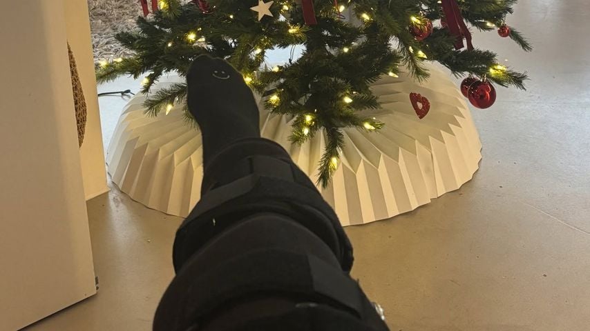 Anna Krafts Weihnachtsbaum und verletztes Knie, Dezember 2025
