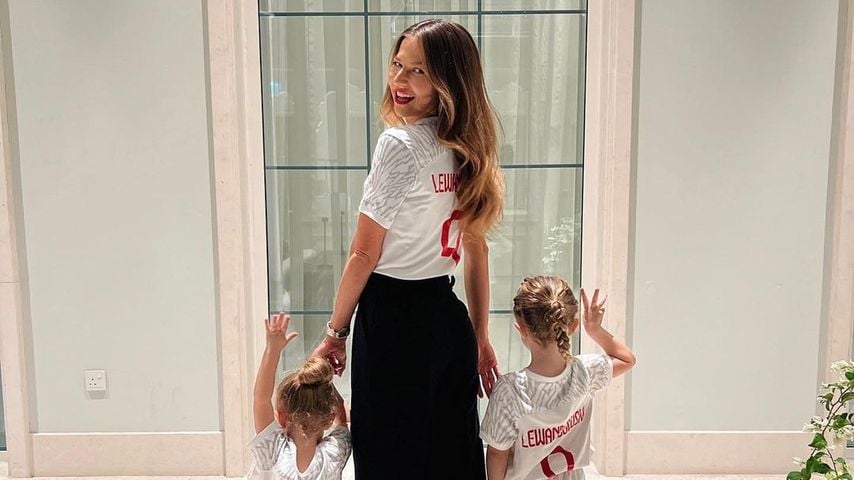 Anna Lewandowska und ihre Töchter Laura und Klara, 2022