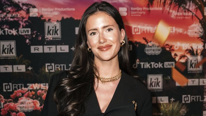 Anna Lisson nimmt ihren Sommerhaus-Patzer heute mit Humor