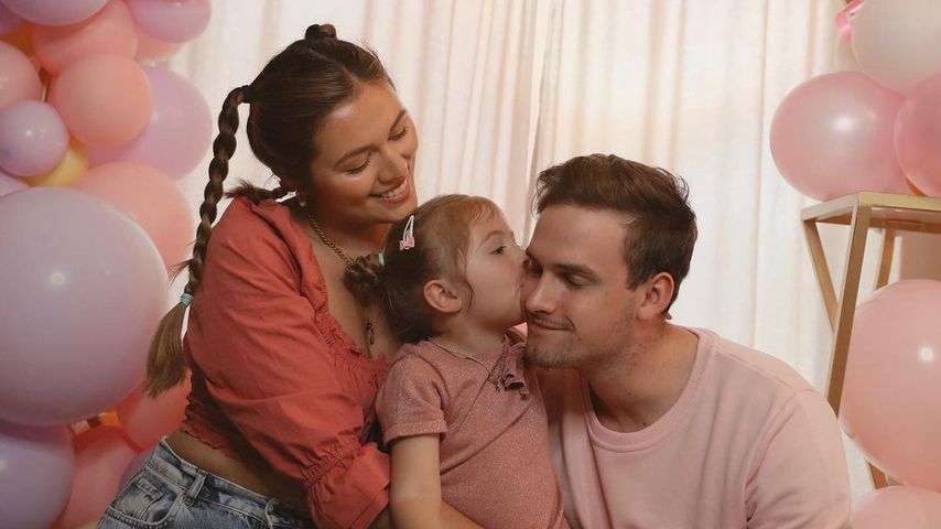 Anna Maria Damm, ihre Tochter Eliana und ihr Partner Julian Gutjahr