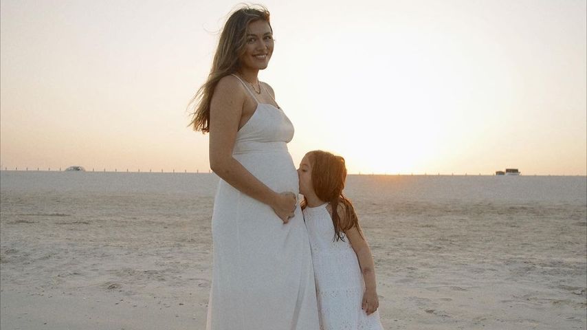 Bloggerin Anna Maria Damm mit ihrer Tochter Eliana in Dubai