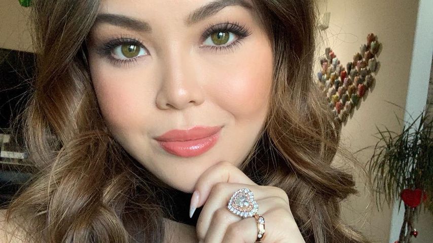 Anna Maria Perez mit ihrem Verlobungsring