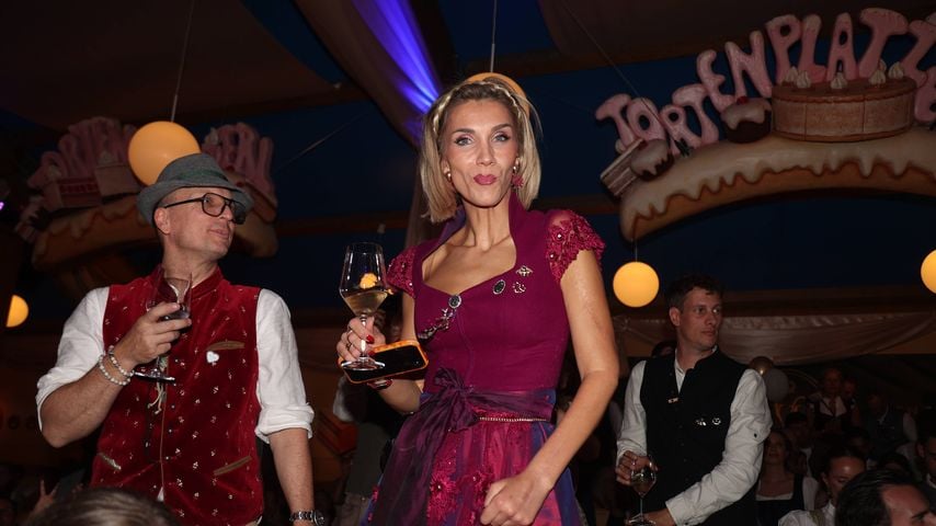 Anna-Maria Zimmermann beim "Cathy Hummels Wiesn Bummel" auf dem Oktoberfest 2026 in München