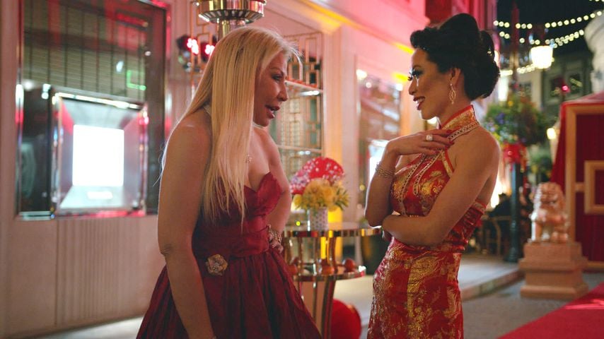 Anna Shay und Christine Chiu in "Das Klunkerimperium"