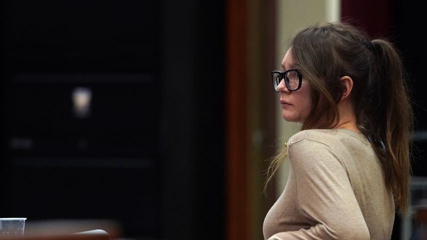 Betrug und Haft: Hat Anna Sorokin Kontakt zu ihren Eltern?