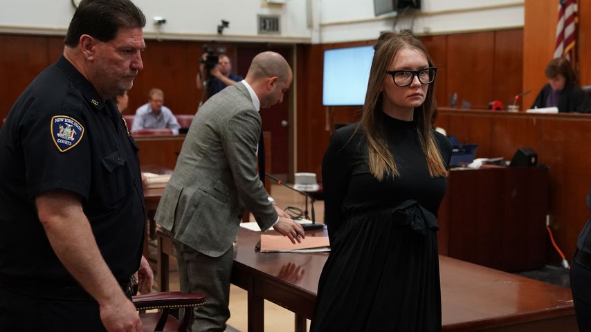 Als Erbin ausgegeben: It-Girl heult vor Gericht wegen Outfit