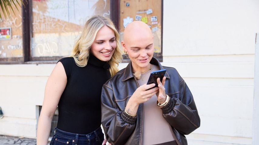 Anna und Anika beim Casting für Samsung
