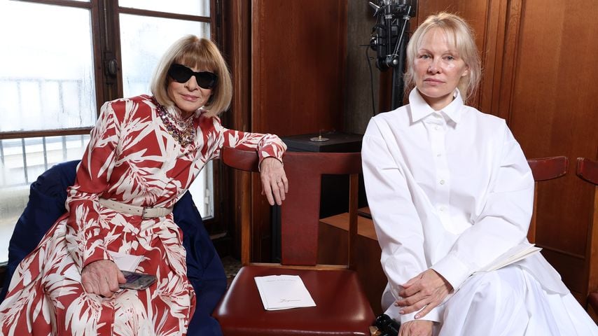 Anna Wintour und Pamela Anderson bei Paris Fashion Week