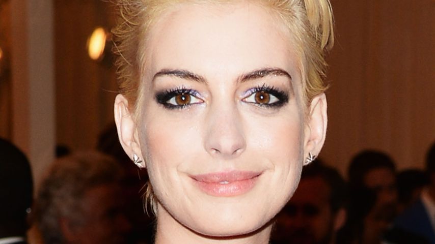 In Real-Verfilmung: Wird Anne Hathaway zur blonden Barbie?