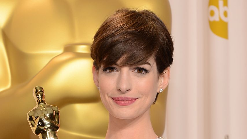Monroe-Moment: Anne Hathaway entblößt sich bei Dreharbeiten!