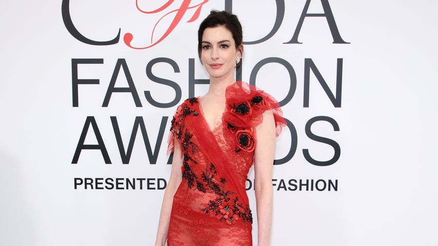 Anne Hathaway bei den CFDA Fashion Awards in New York City