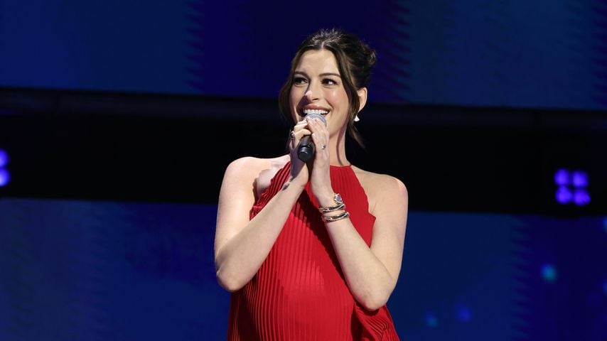 Anne Hathaway reagiert gelassen auf Babygeschlecht-Frage