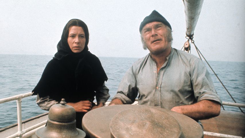 Anne Stallybrass und Howard Lang in der Serie "The Onedin Line"