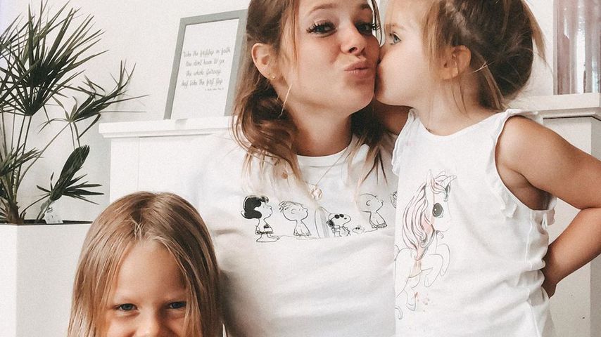Anne Wünsche mit ihren Töchtern Miley und Juna