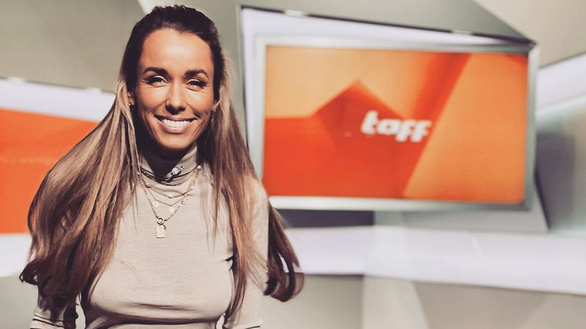 Annemarie Carpendale beim Moderieren einer Sendung