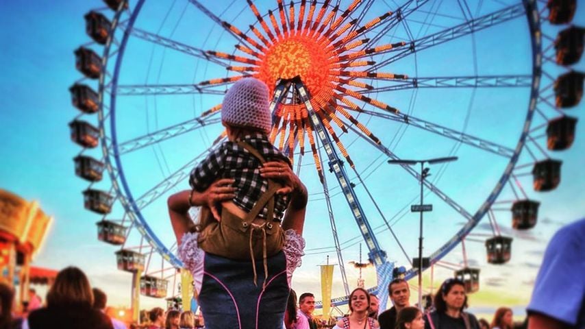 Annemarie Carpendale mit ihrem Sohn Mads auf dem Oktoberfest 2019