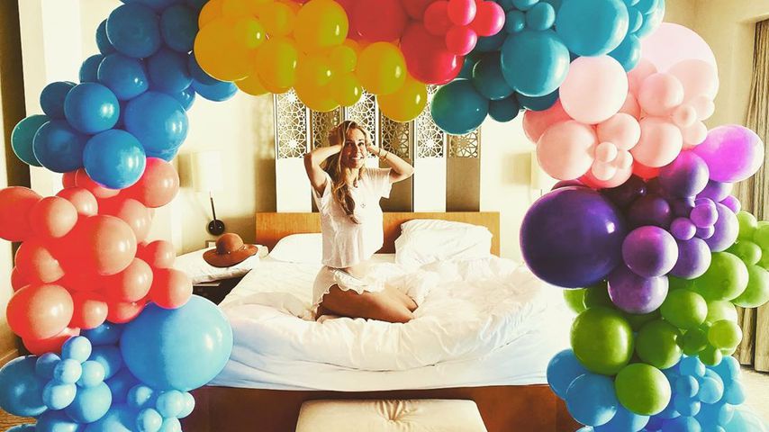 Ballon-Bogen von Wayne: Annemarie Carpendale wird heute 42!