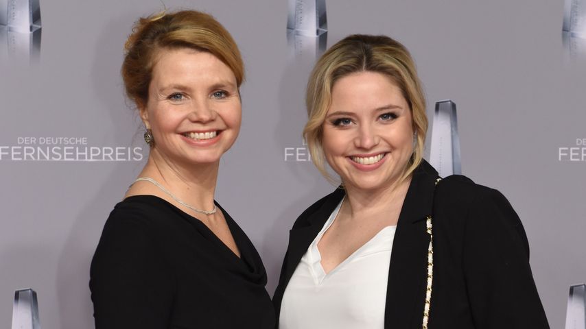Annette und Caroline Frier bei der Verleihung Der Deutsche Fernsehpreis