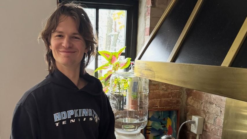 Ist "Baby Driver"-Star Ansel Elgort etwa Vater geworden?