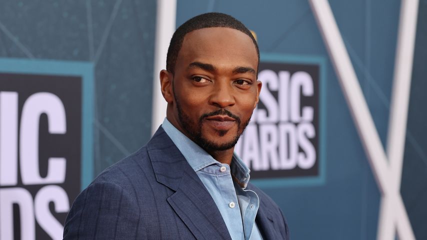 Anthony Mackie findet Daten als berühmte Person schwierig